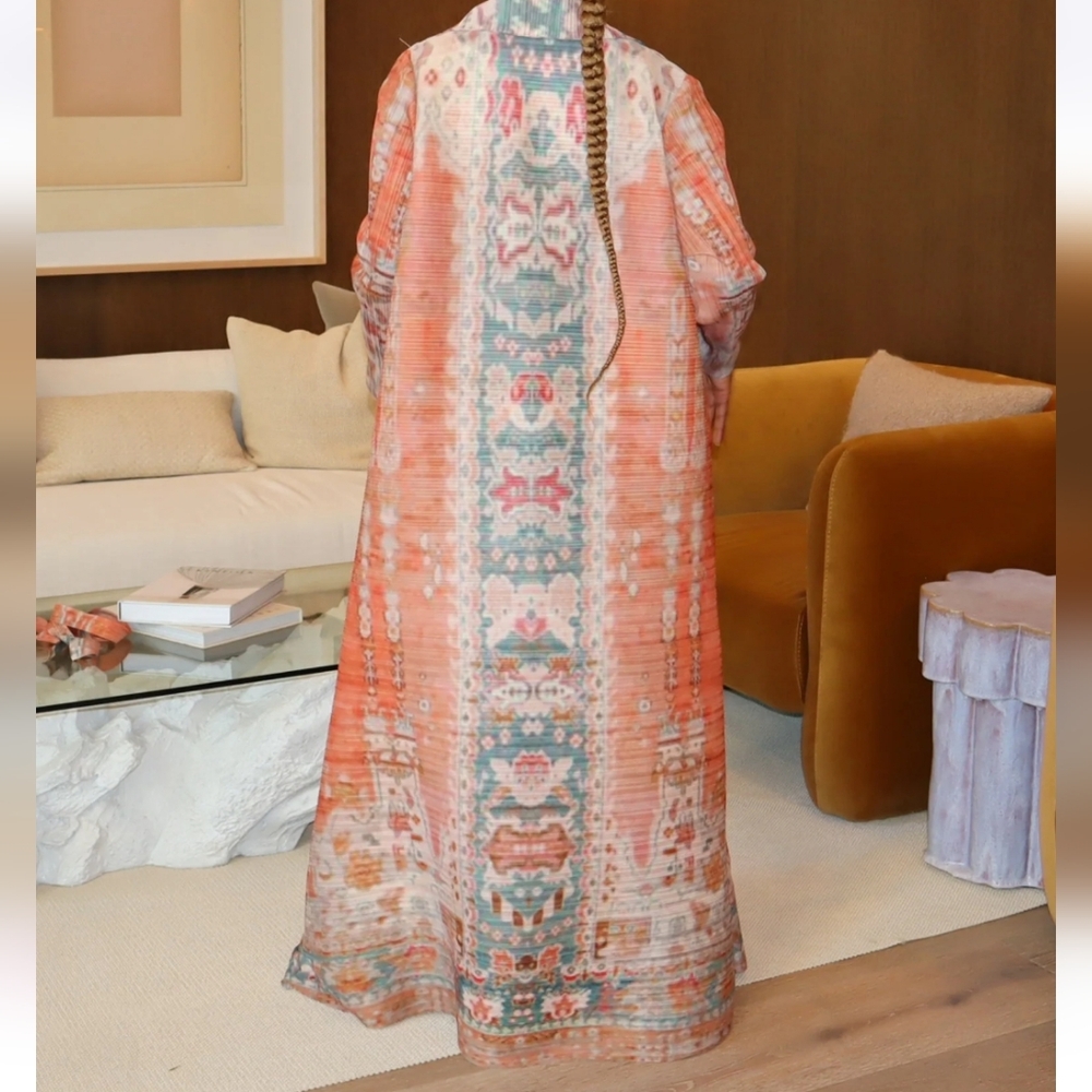 Oversized Multi-Pleated Cardigan Robe - Picture 3 of 4